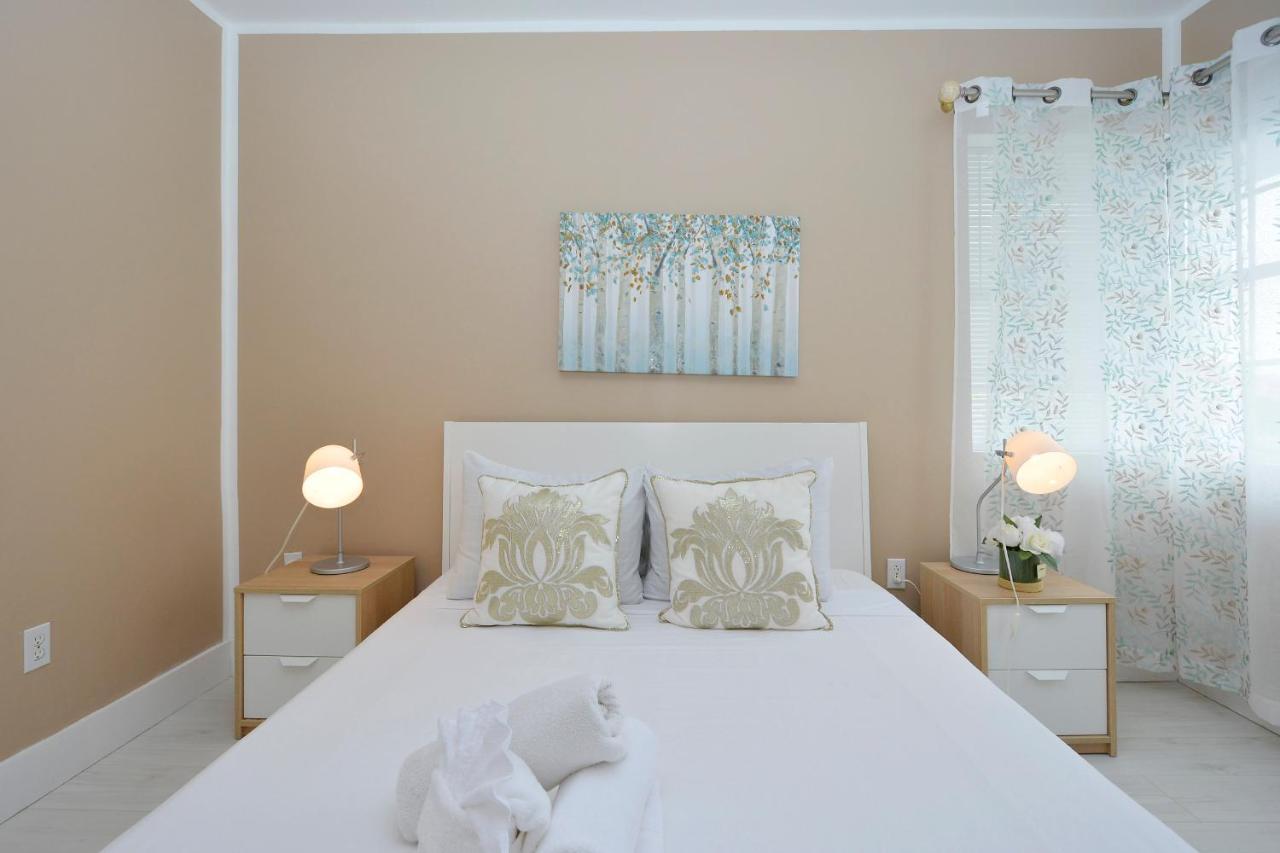 Ocean Drive Beach Apartments Маями Бийч Екстериор снимка