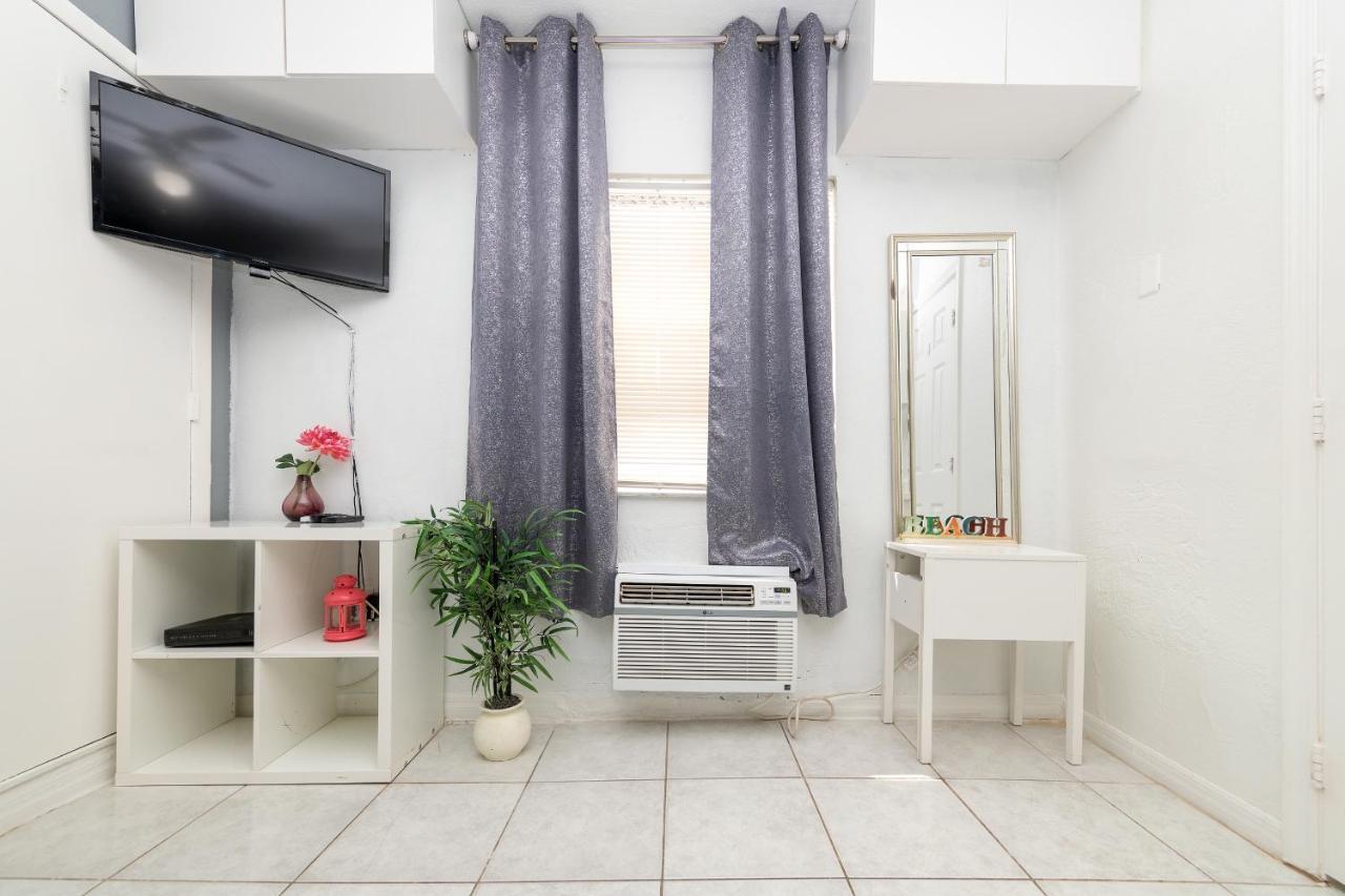 Ocean Drive Beach Apartments Маями Бийч Екстериор снимка